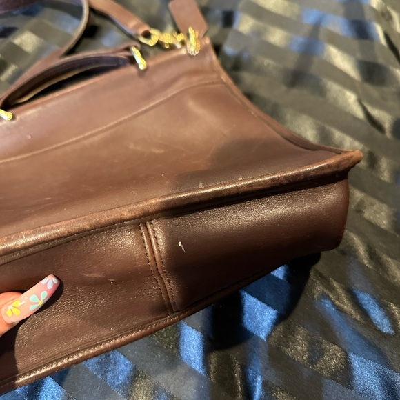 Vintage Coach Willis Camel Crossbody Bag - Picture 4 of 4